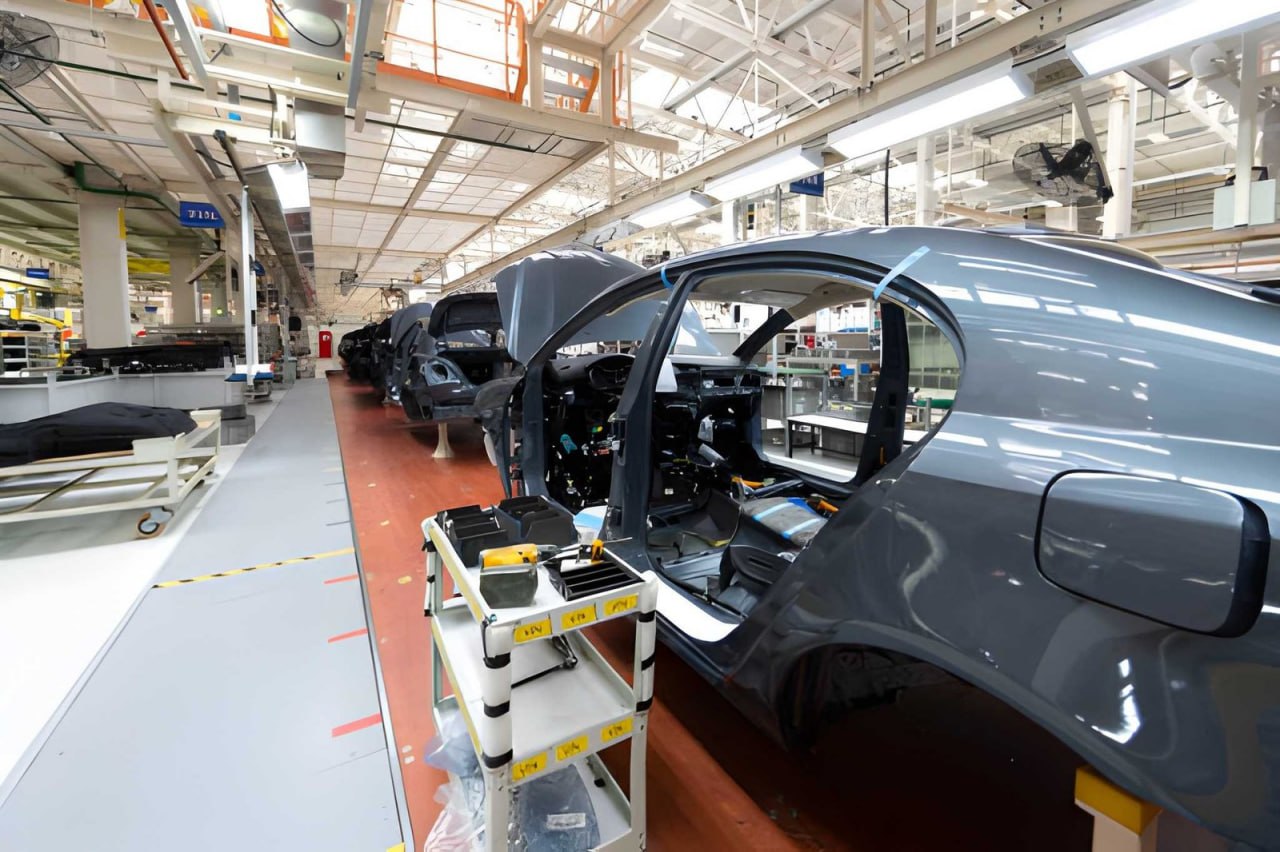 Vehicle paint refinement